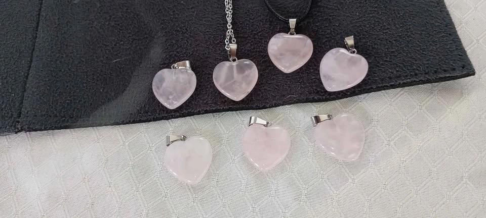 Stone and gemstone necklaces and pendants - photo 4