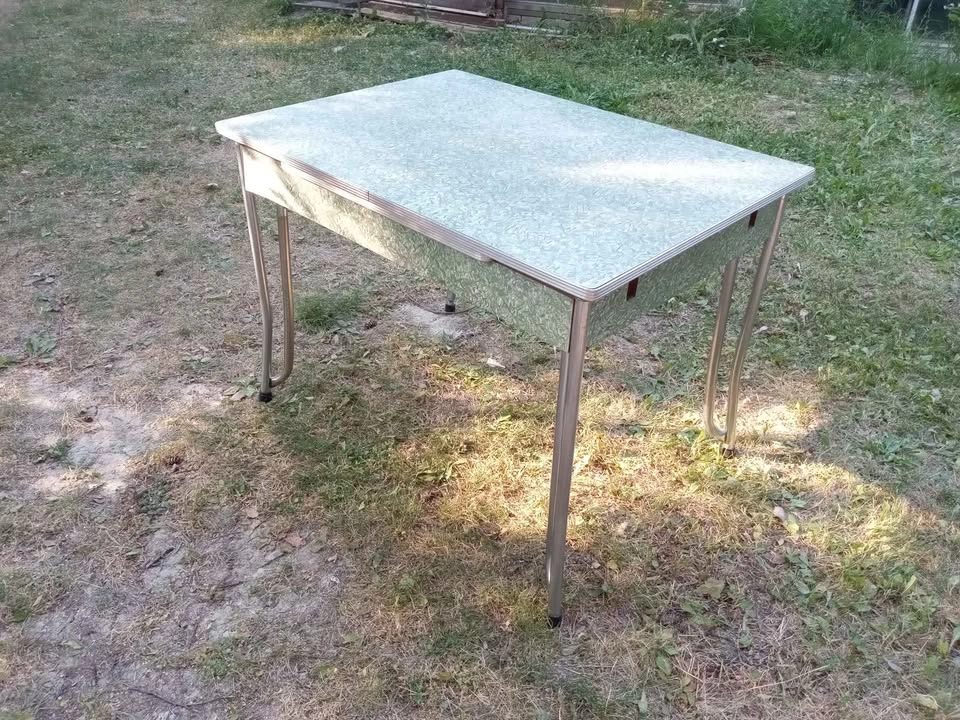 Antique 1950s Formica dining table - photo 2