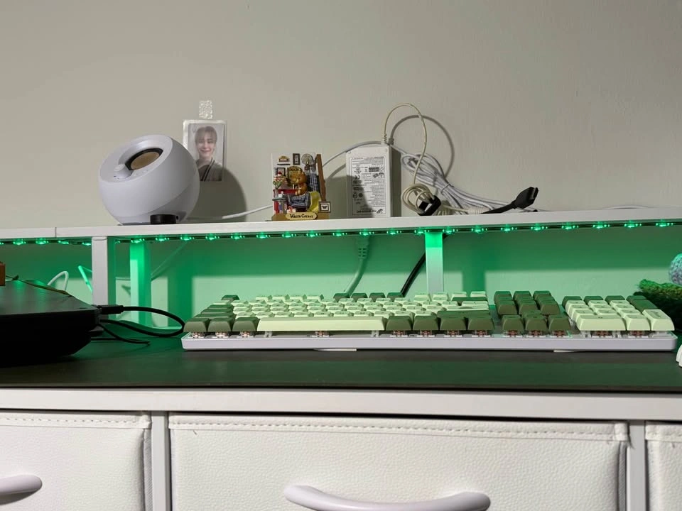 White L-Shaped Gaming Desk with Monitor Stand and Drawers - photo 5