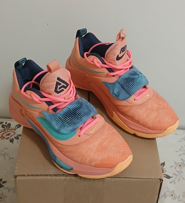 Nike Zoom Freak 3 – Basketball Shoes (US-9 Men/ Orange)