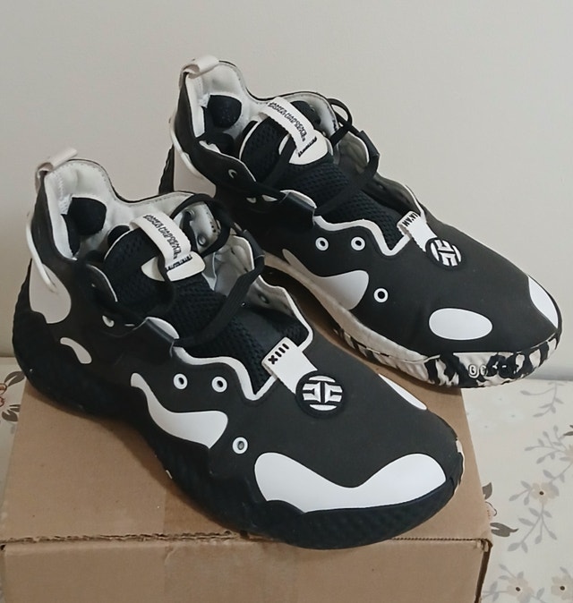 Adidas Harden Vol. 6 Basketball Shoes (US-8.5 Men/ Black+White)