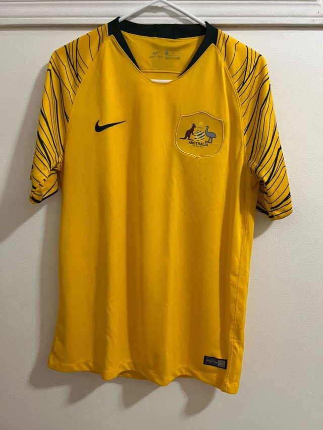 Australia Home Football/Soccer Jersey – Nike (Yellow/Medium)