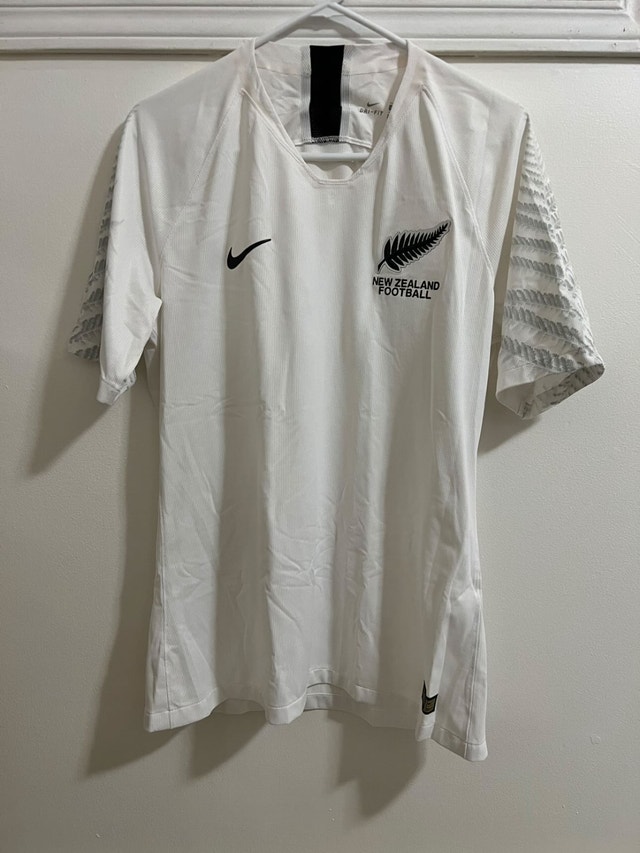 New Zealand National Team Football/Soccer Jersey (White/Medium)