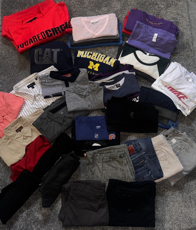 Men’s clothes sizes range from M to 2XL & 3XL
