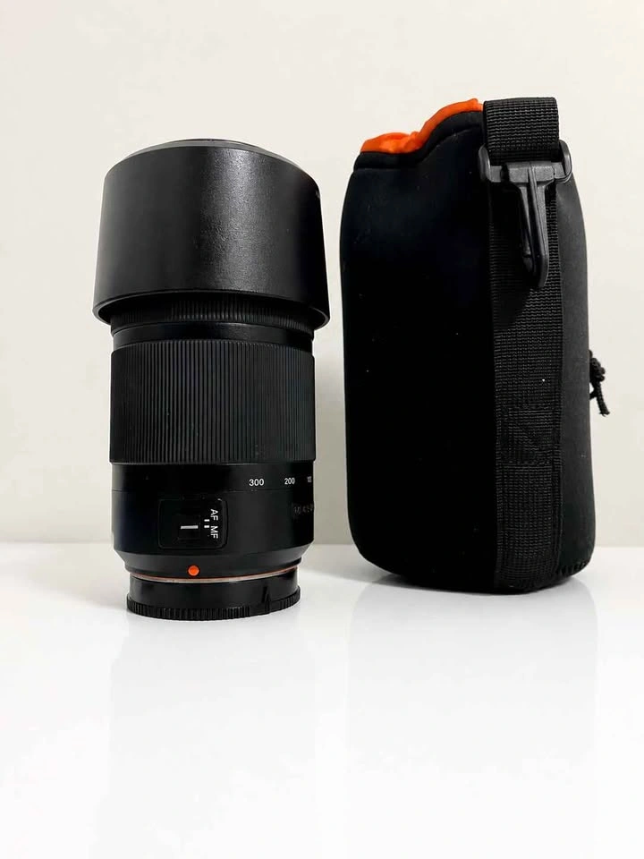 Sony DT 55-300mm f/4.5-5.6 SAM Telephoto Zoom Lens - photo 2