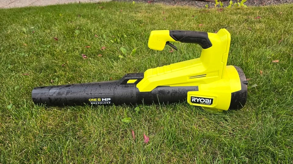 Ryobi Lawnmower and Yard Tools - photo 4