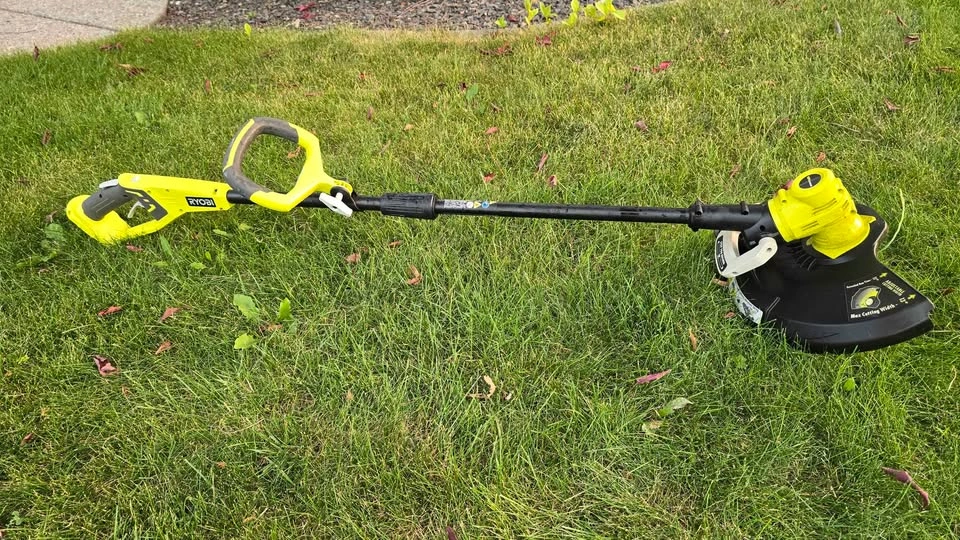 Ryobi Lawnmower and Yard Tools - photo 5