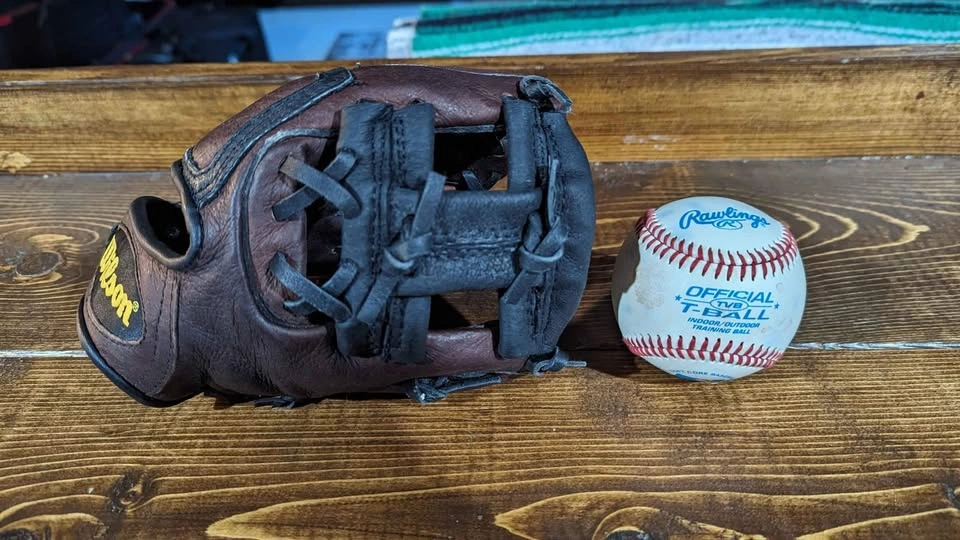 T-Ball Glove - photo 4