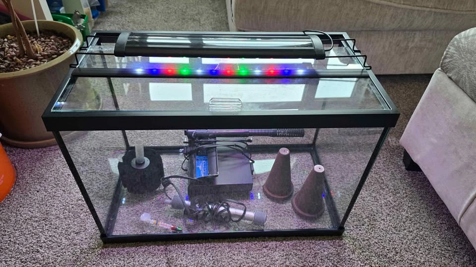 25gal Aquarium - photo 2