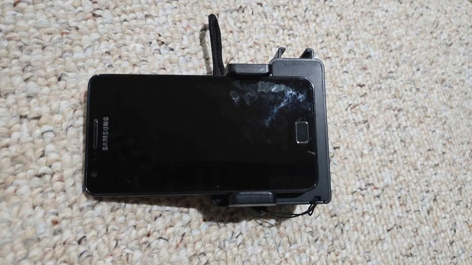 Camera Grip for Cell Phones - photo 3