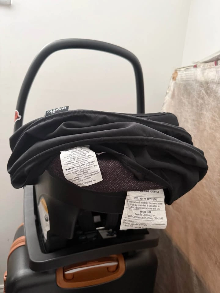 Evenflo Infant Car Seat - photo 3