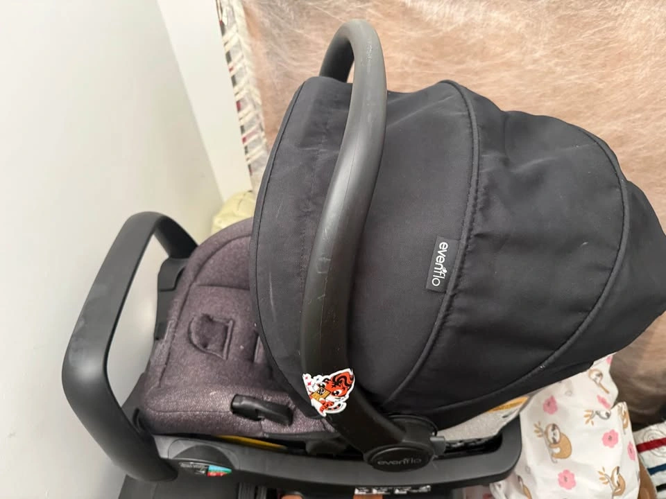 Evenflo Infant Car Seat - photo 4