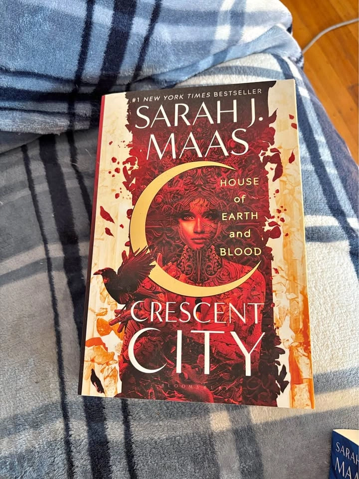 Softcover Book: Crescent City Series Book #1 - House of Earth an