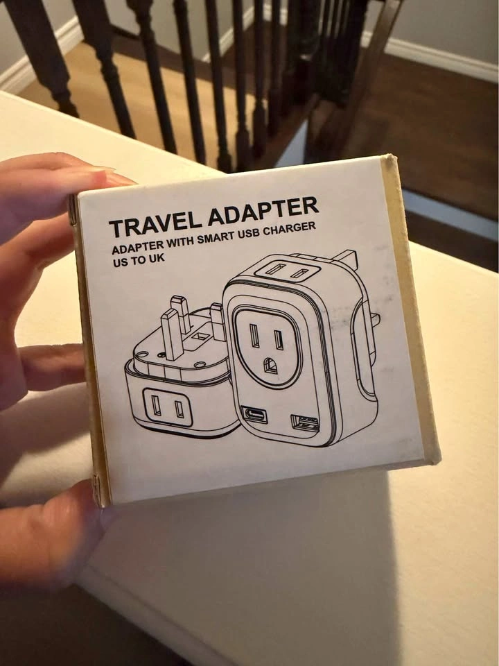 US to UK Travel Adapter with USB-C and USB-A Ports