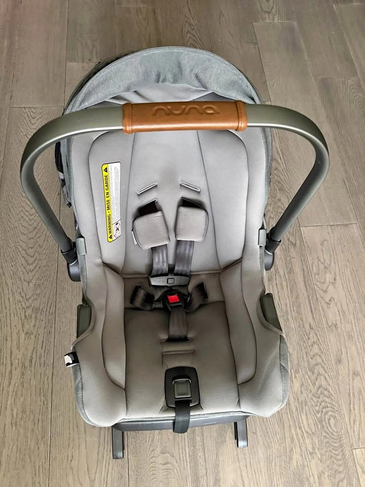 Nuna Pipa Car Seat with Base