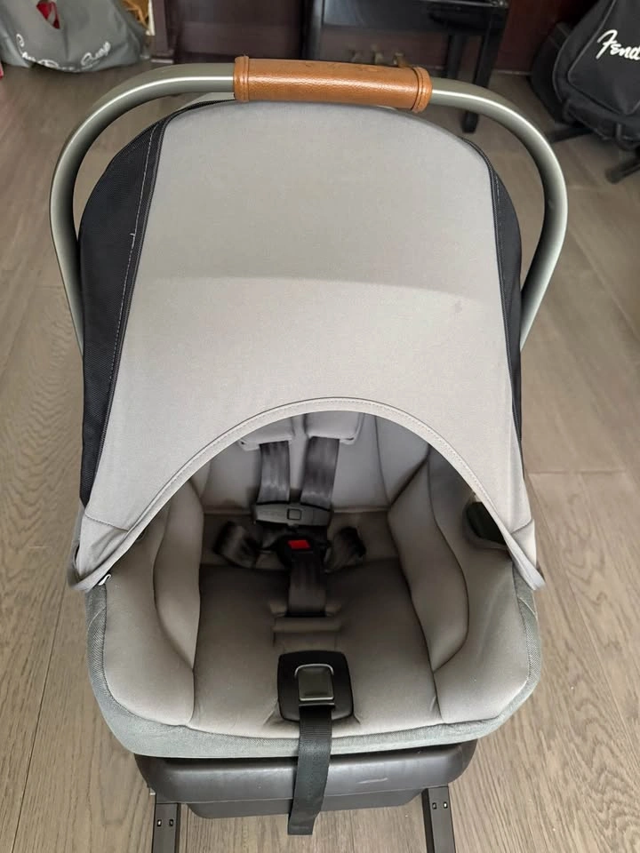 Nuna Pipa Car Seat with Base - photo 2