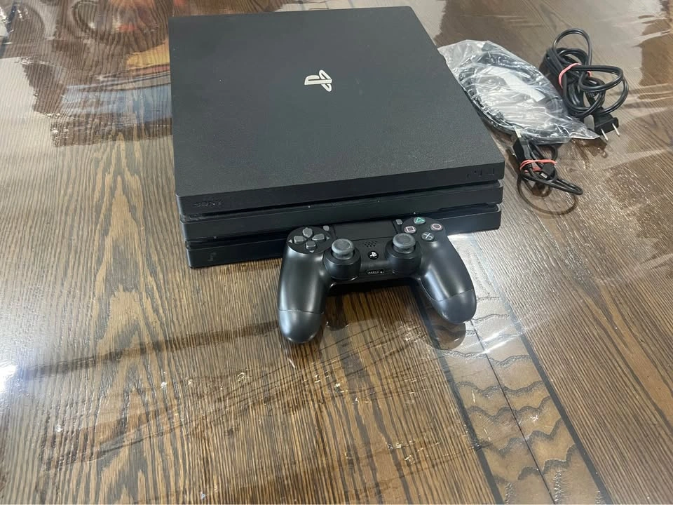 1TB PS4 Pro Like New - photo 2
