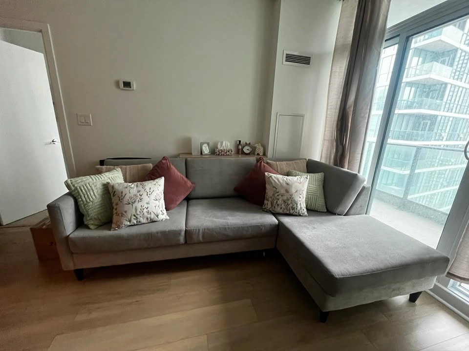 Gray L-Shaped Sectional Couch/ Sofa - photo 2