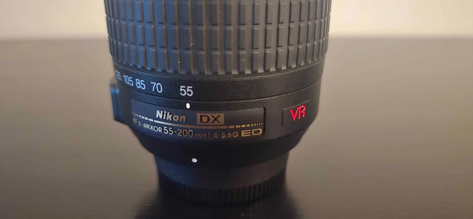 Nikon AF-S DX Nikkor 55-200mm f/4-5.6G ED VR Lens - photo 2
