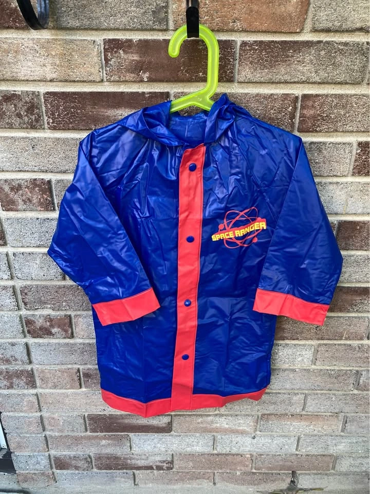 Disney Pixar Buzz Lightyear Raincoat Size 2/3 - photo 2