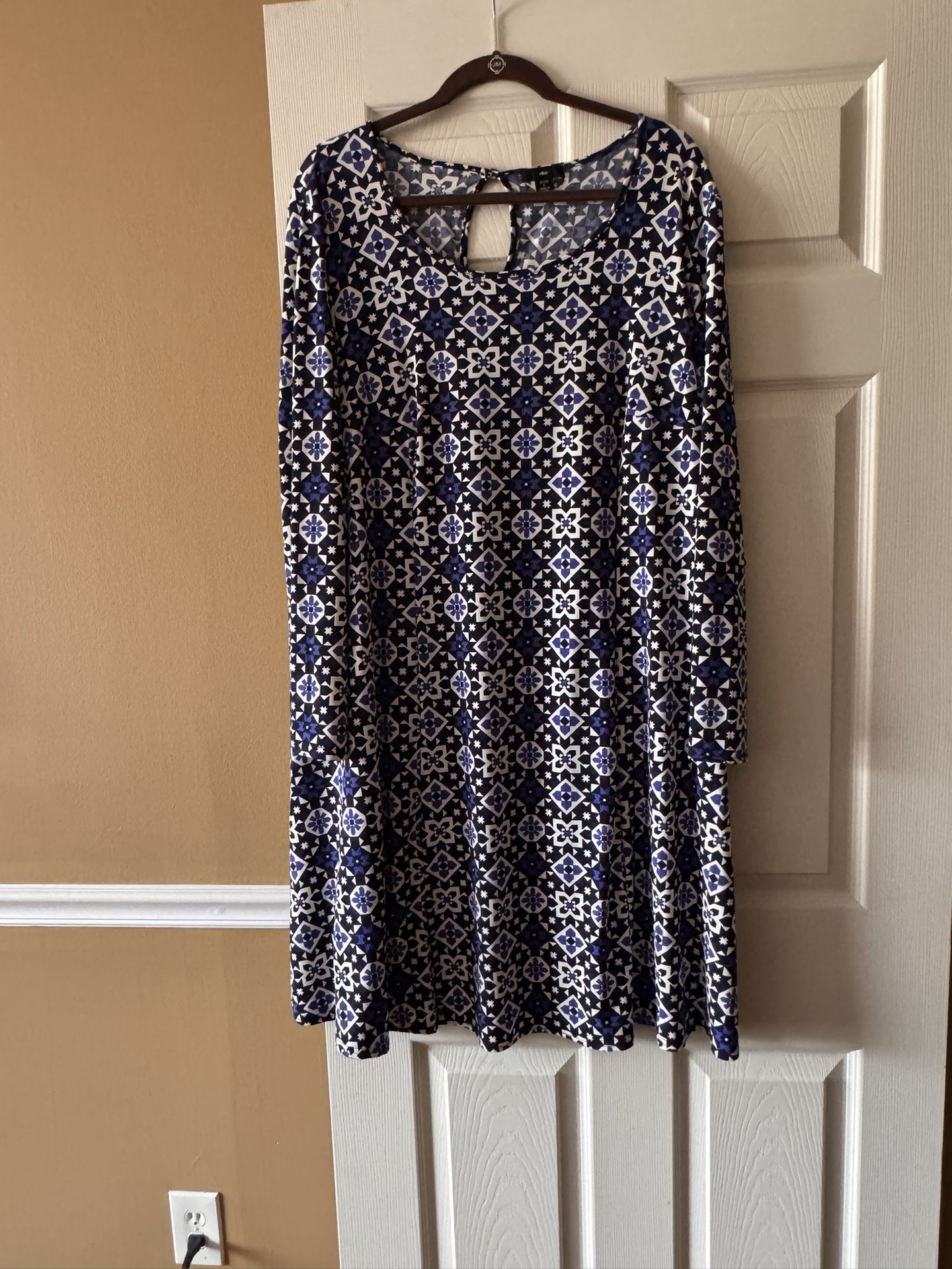 Cute A-Line Dress (Size 18-20)