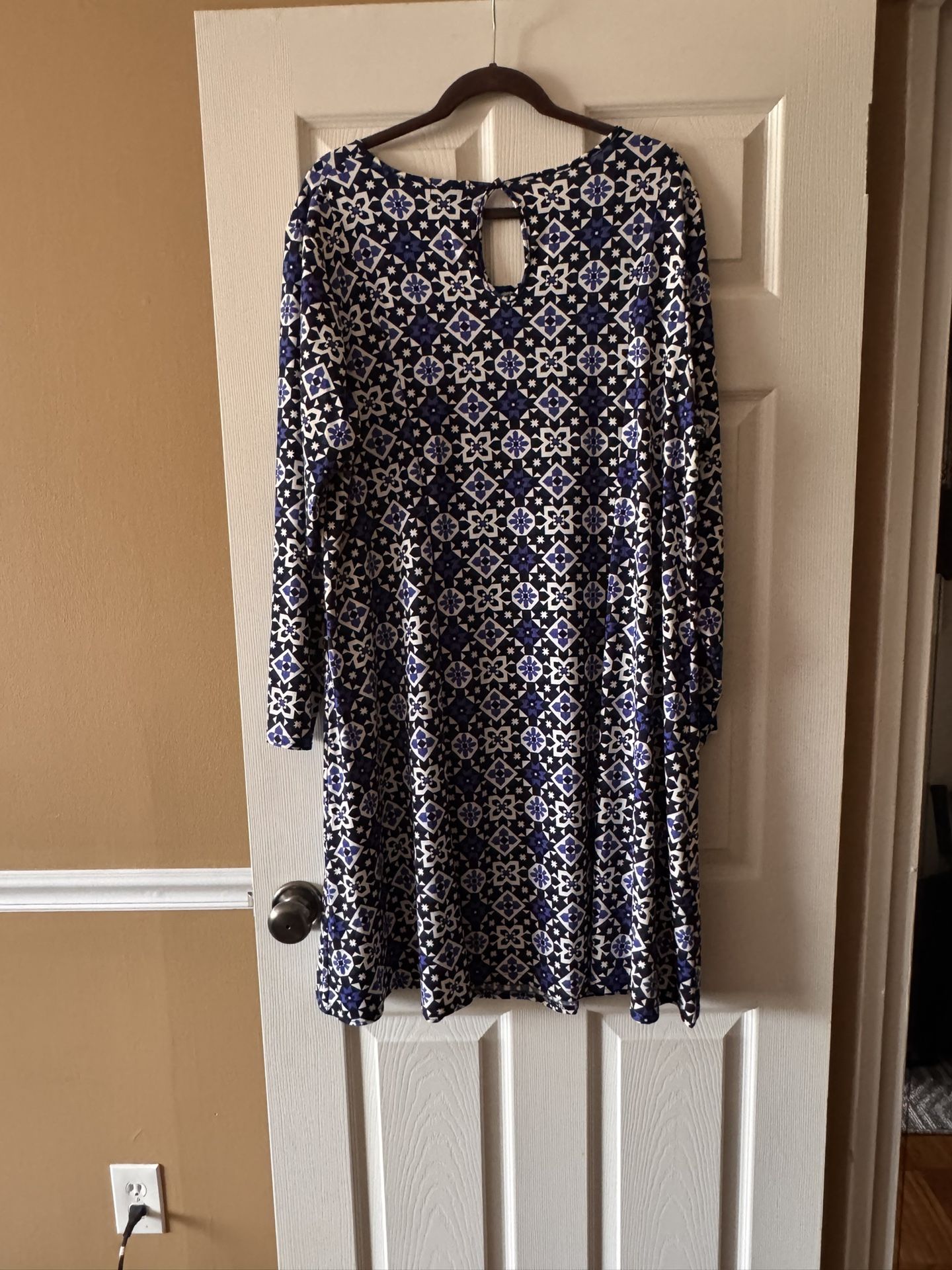 Cute A-Line Dress (Size 18-20) - photo 2