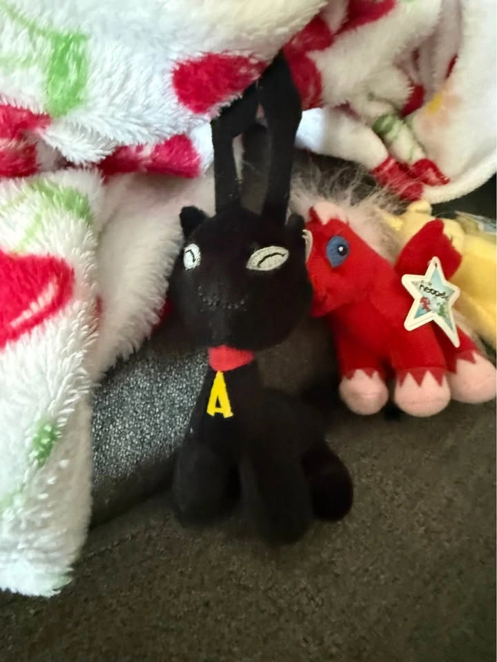 Neopets Plush Lot - Red Uni, Yellow Uni, and Black Aisha - photo 2