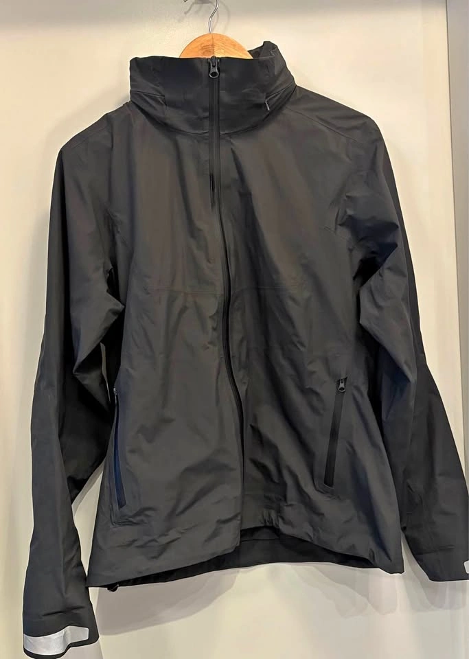 Pantavus Women’s Waterproof Rain Jacket Size Large