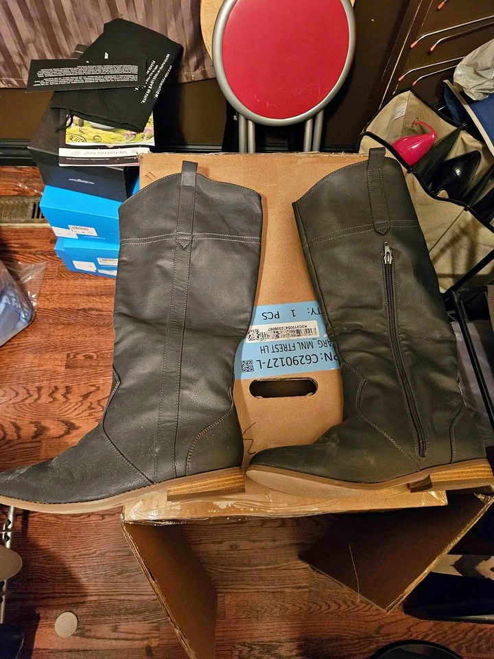 Sizepoint Women's Tall Grey Boots Size 10