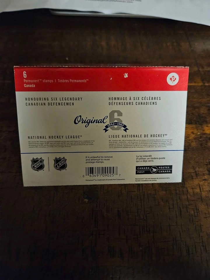 Canada Post NHL Original Six Legendary Defencemen Stamp Booklet - photo 3