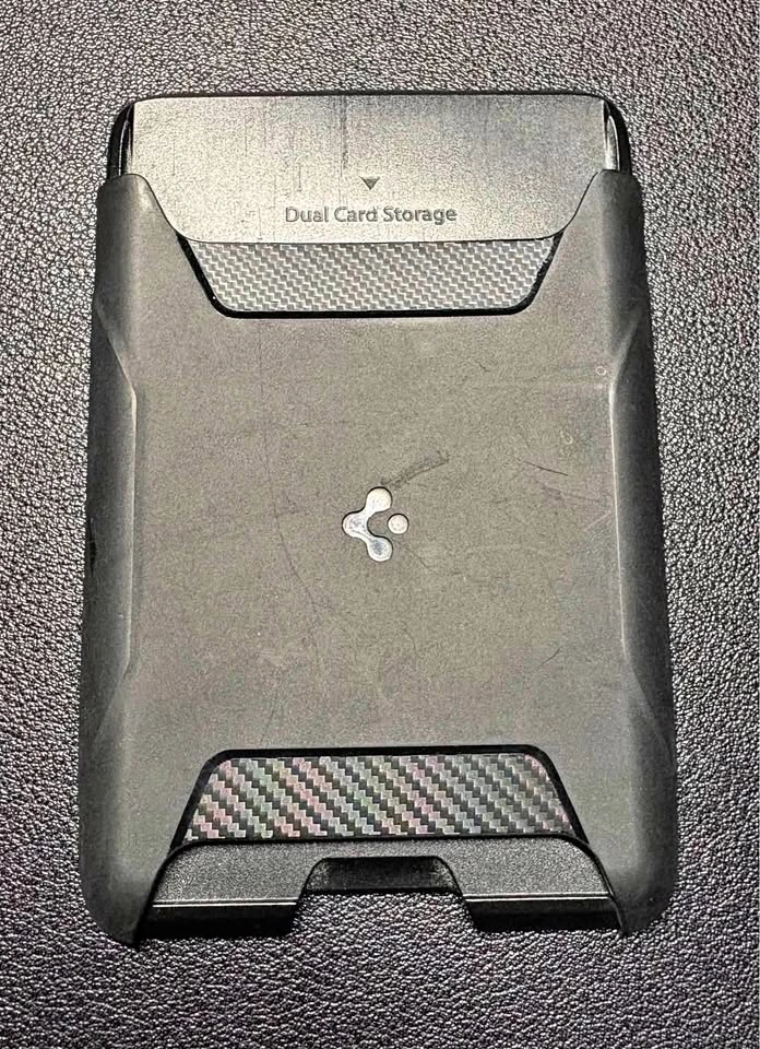 Spigen MagSafe Wallet