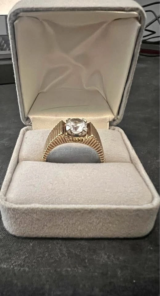 10k Gold Ring
