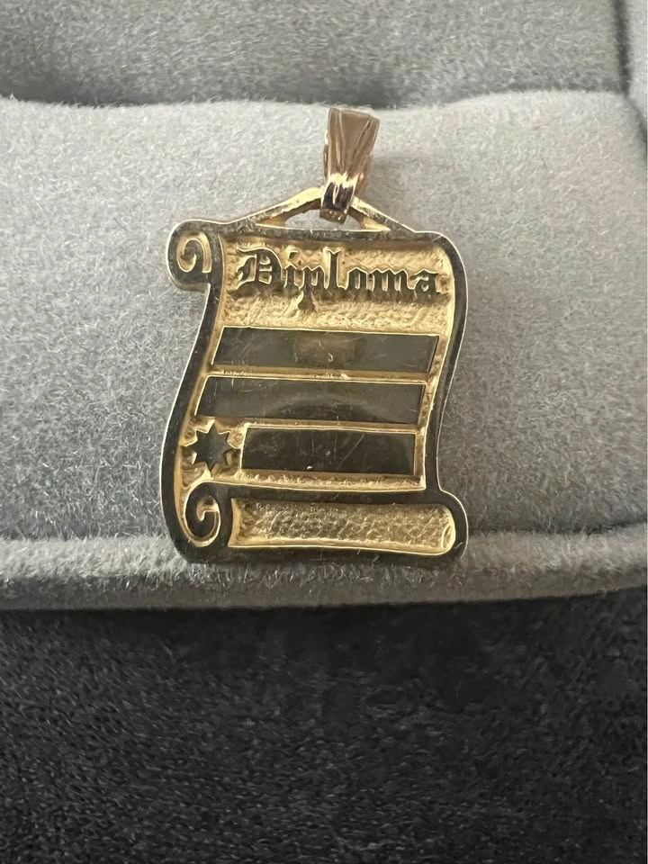 10k Gold Pendant - photo 2