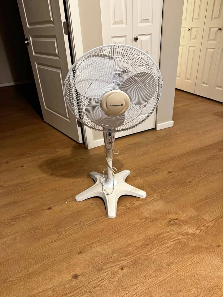 Honeywell fan with remote