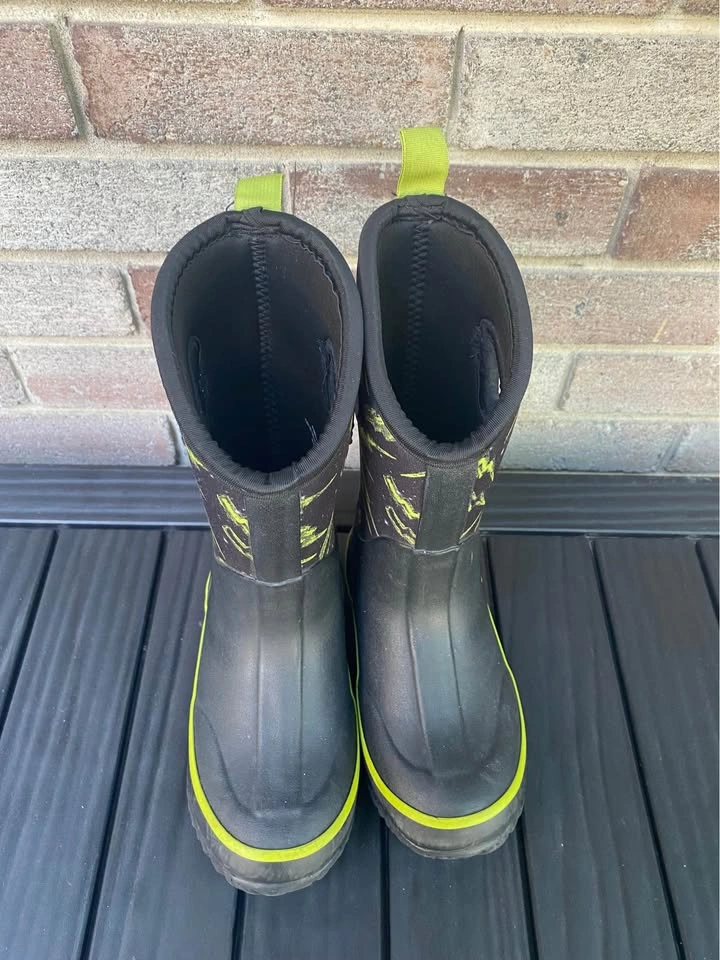 Waterproof winter Boots kids Size 12 boy - photo 2
