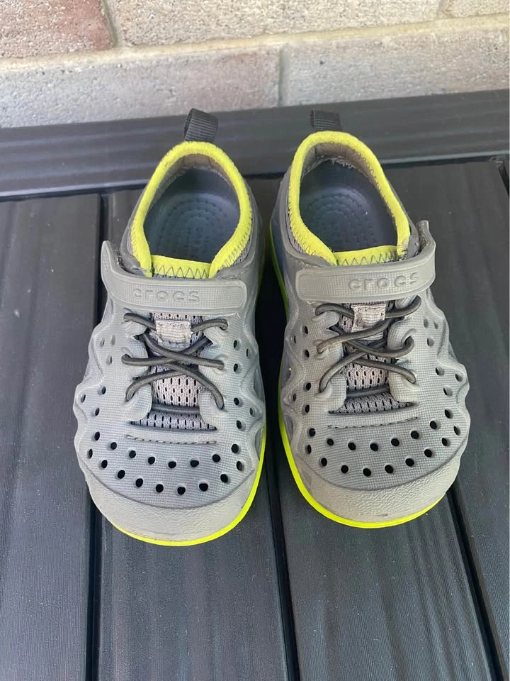 Crocs Swiftwater Sandals Size C8 - photo 2