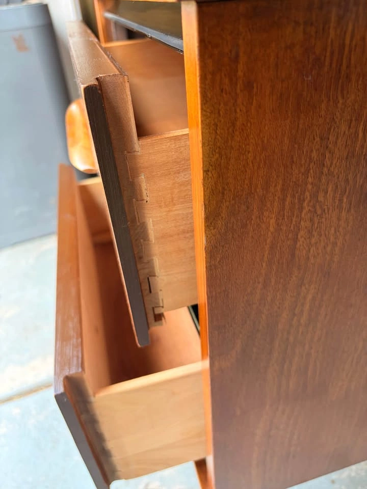 Refinished Mid-Century Modern Walnut Nightstand / End Table - photo 4