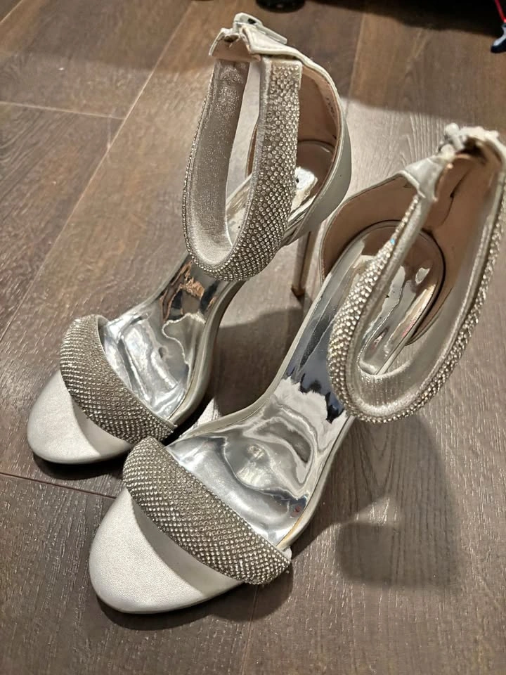 Silver Rhinestone Heels – Size 7.5