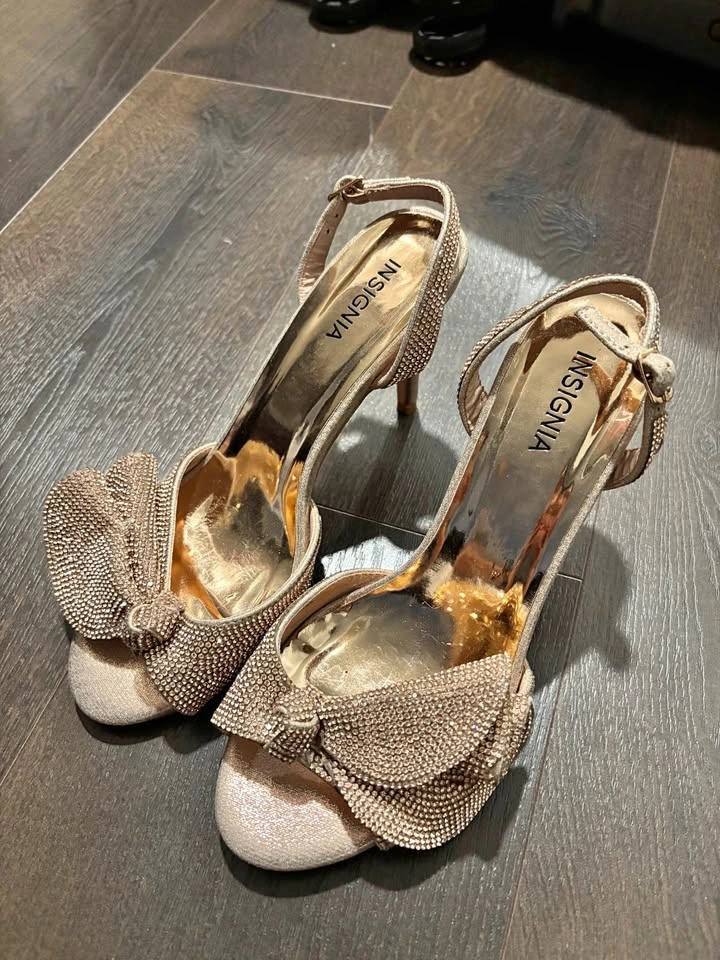 Rose Gold Rhinestone Heels – Size 7.5