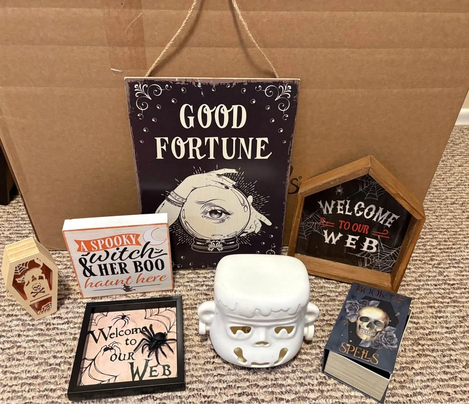 Halloween Decor Bundle - 7 Pieces - photo 2