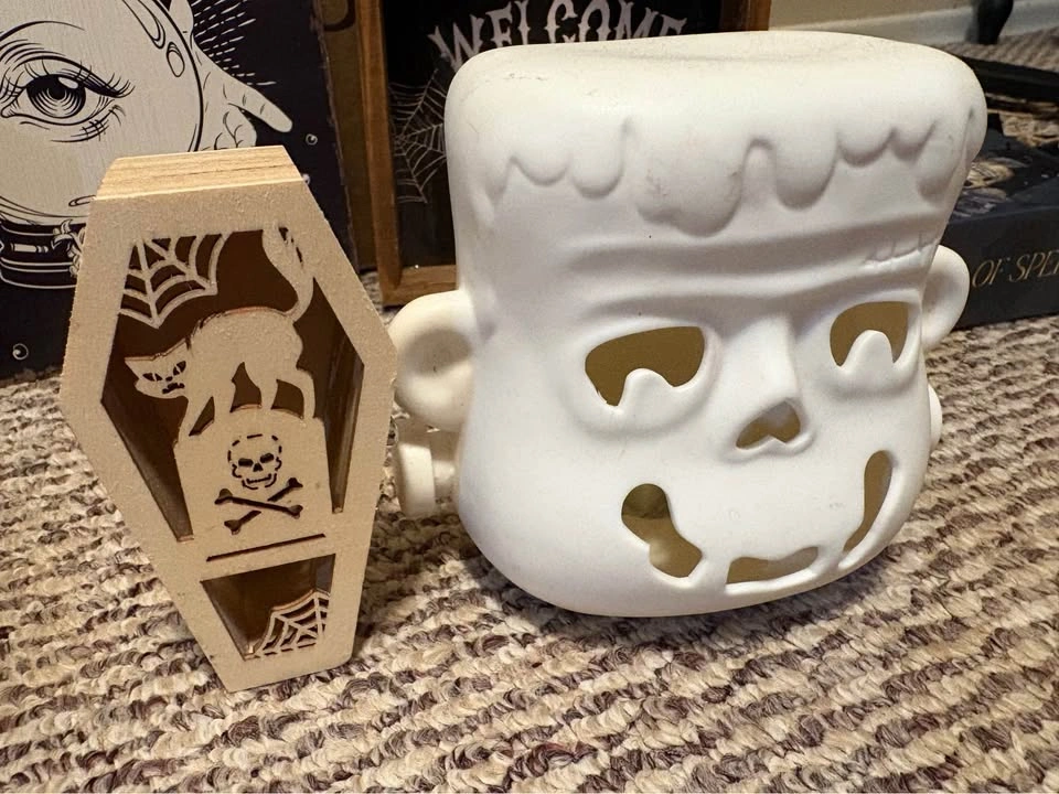 Halloween Decor Bundle - 7 Pieces - photo 3