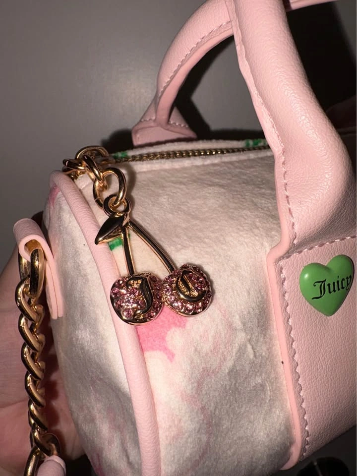 Juicy Couture Cherry Velour Barrel Bag🍒 - photo 4