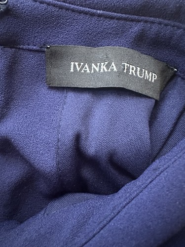 Ivanka Trump Navy Blue Collared Zip-Front Sleeveless Dress - photo 3