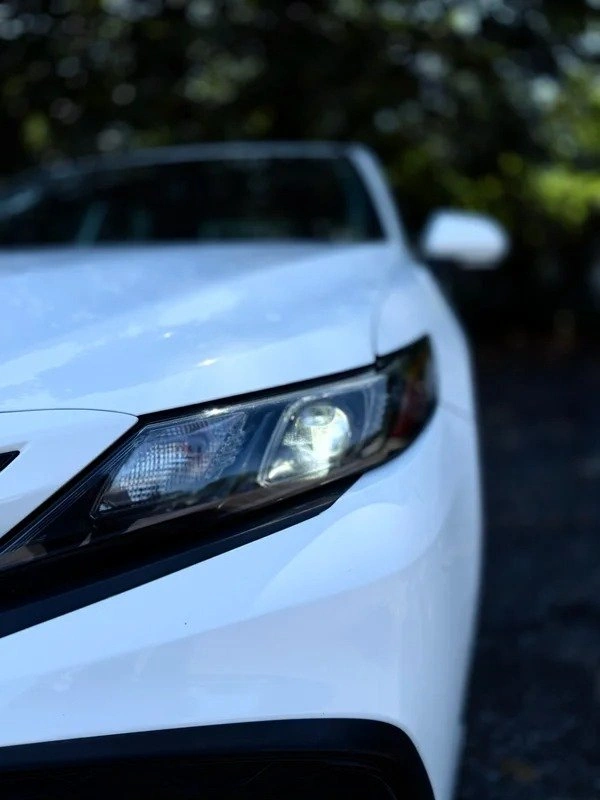 2022 Toyota Camry SE - photo 2