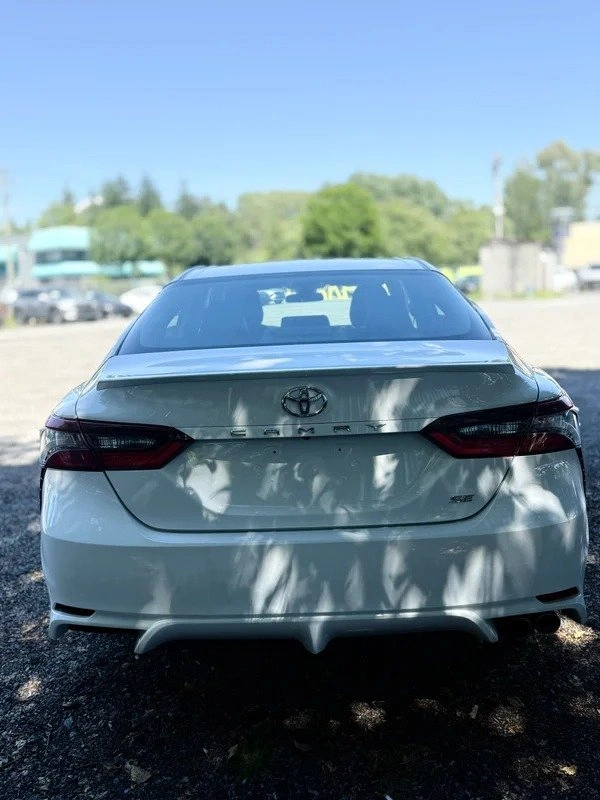 2022 Toyota Camry SE - photo 5