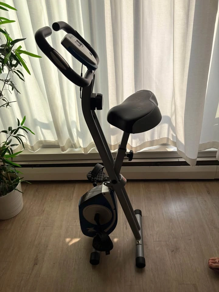 Xterra FB150 Exercise Bike - Excellent Condition - photo 3