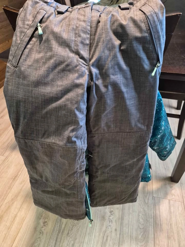 xmtn Kids Snow Suit Size 10 - photo 3