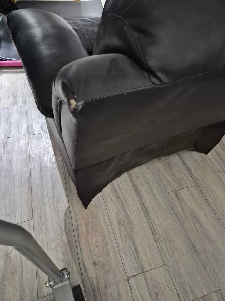 Black Faux Leather Recliner Chair - photo 4