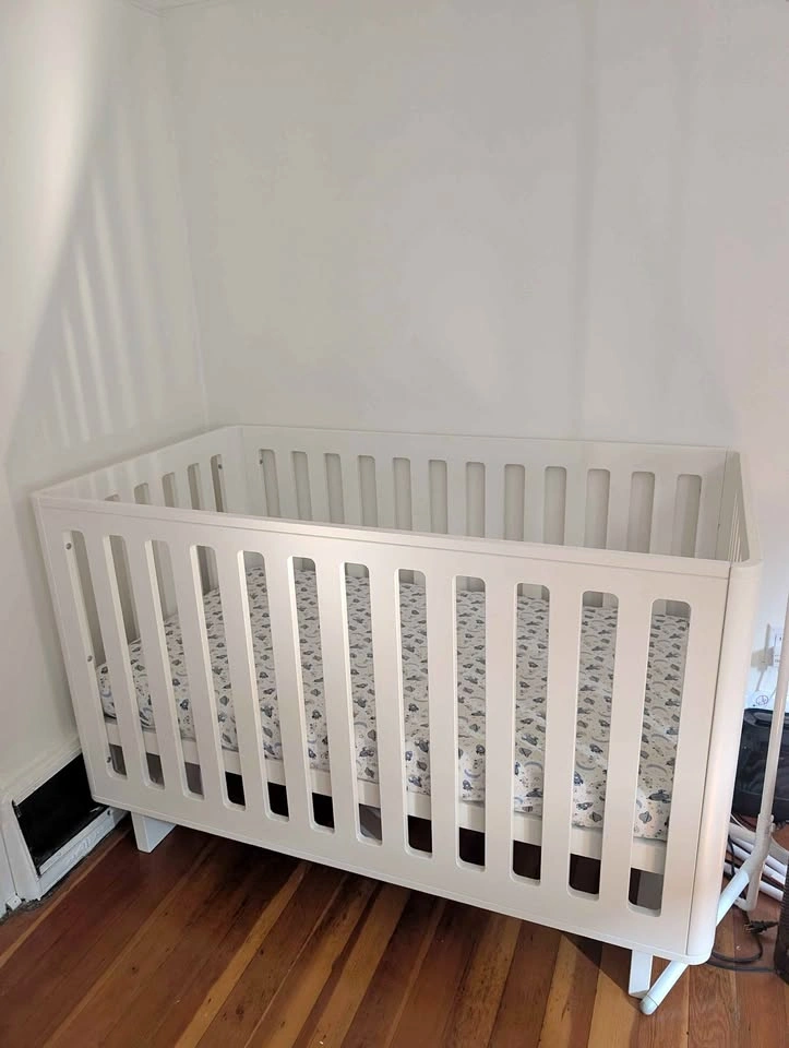 Crate & Barrel White Sycamore Adjustable Crib with Toddler Rail