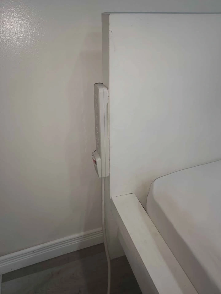 Queen bed w/ mattress and 2 charger bars - photo 3